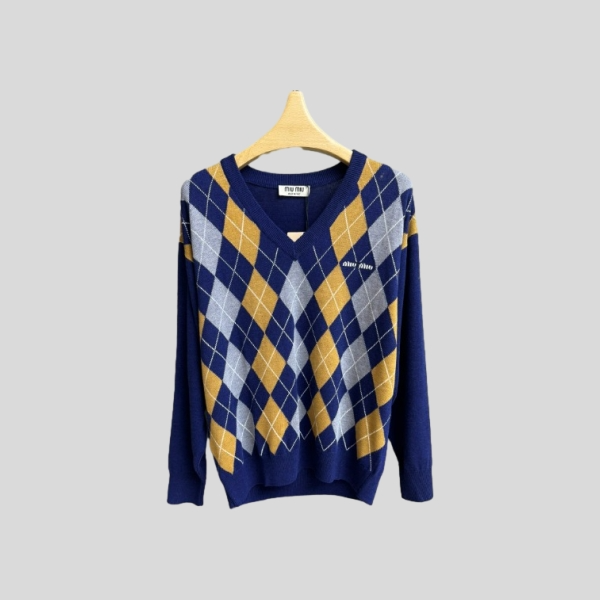 미우미우 다이아몬드 콘트라스트 스웨터