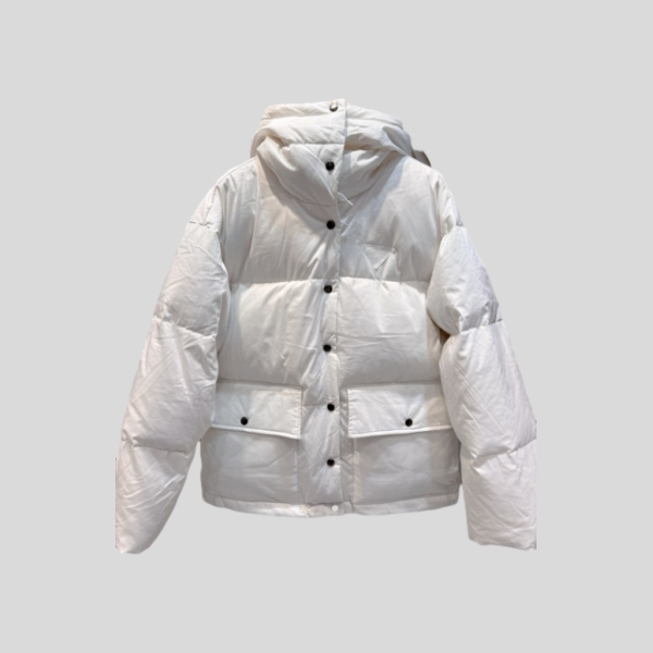 프라다 화이트 후드 다운 자켓