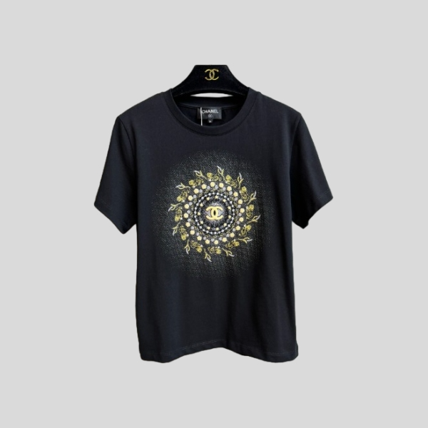 샤넬 크리스마스 프린트 티셔츠