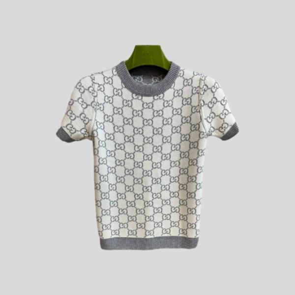 구찌 리버서블 GG 파인 울 자카드 탑