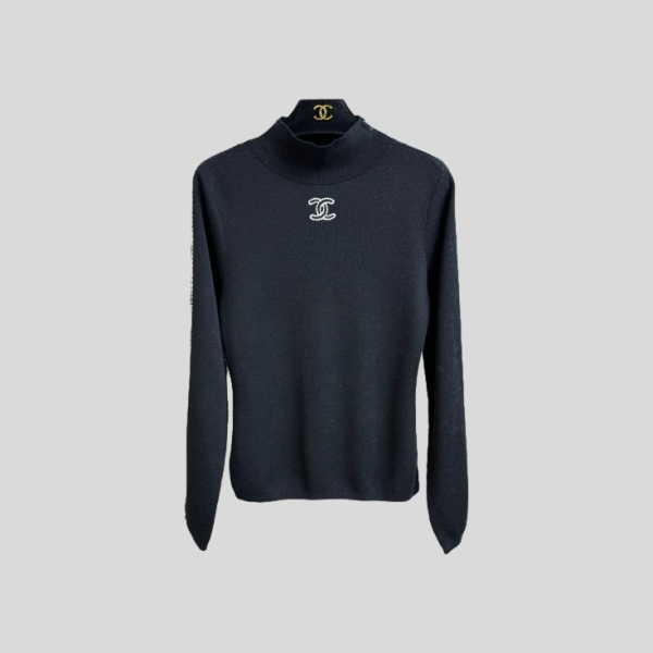 샤넬 로고 베이스 레이어 탑